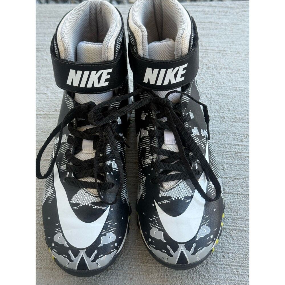🔥 Nike Kids Force Savage Shark Football Cleats 5.5Y 🔥